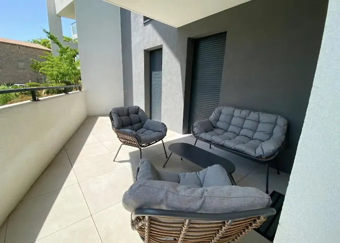 Apartament Provencal Escape With Terrace And Garden View *